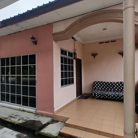 Sri Peserai Homestay Batu Pahat Zewnętrze zdjęcie